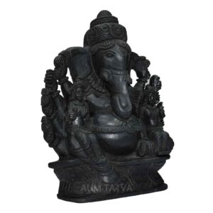 Ganesha with Ridhi Sidhi